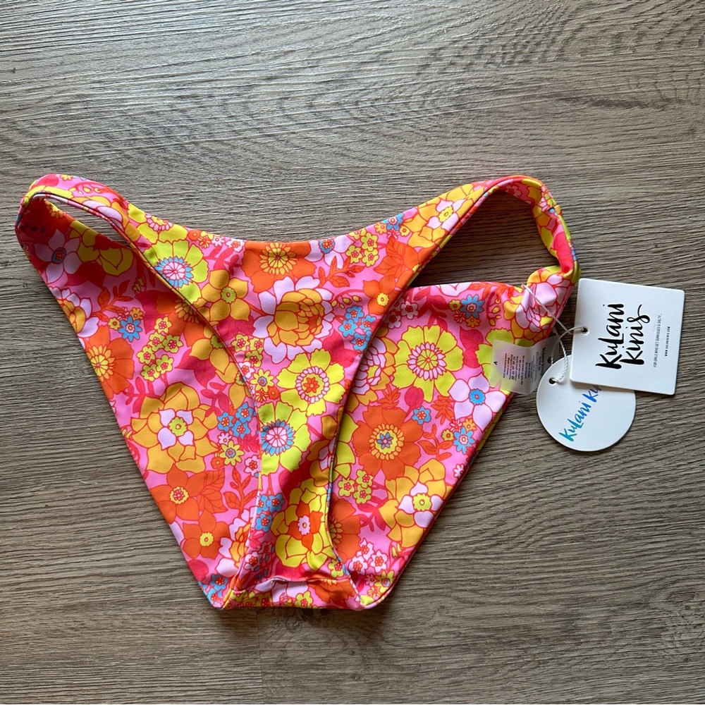 Kulani Kini’s Sunrise Sangria bottoms: size Medium